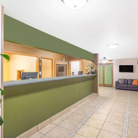 מלון Baymont By Wyndham דובוק מראה חיצוני תמונה